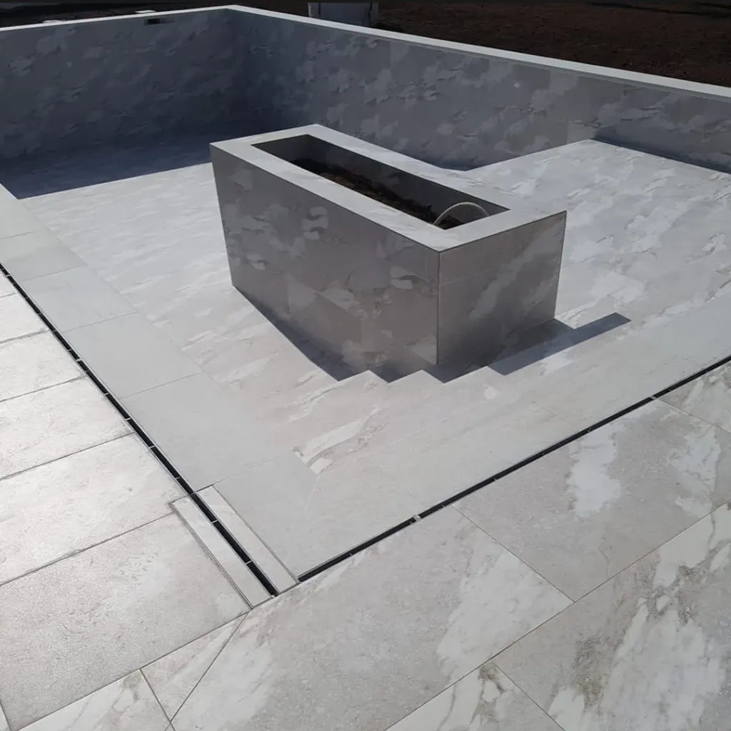 Комплет олука ПП БАСЕ ЛН100 Хтот.95 грил ОЗ тип Фанта Х25мм А15-Ц250 1000к145к95 (080101Т25)